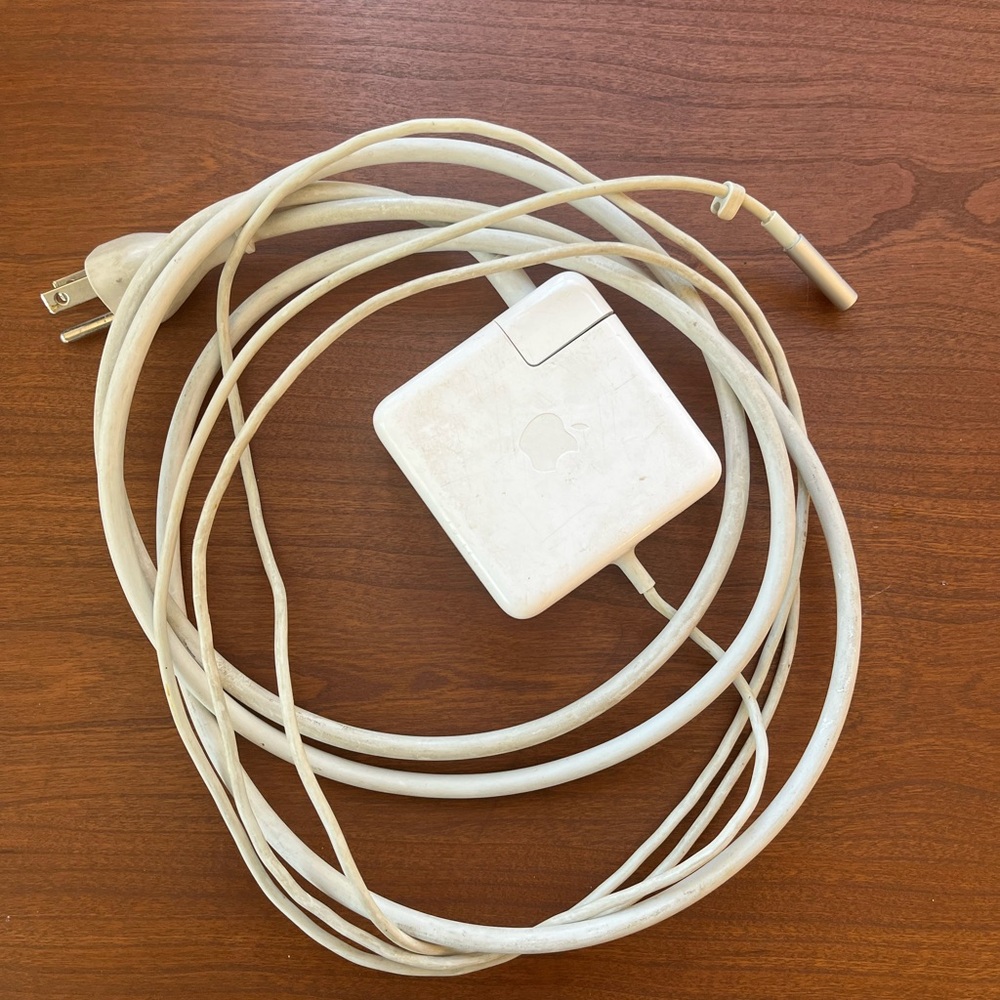 Apple White Charging Adapter with Cable